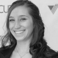 Black and white photo of consultant Tracy Thomas