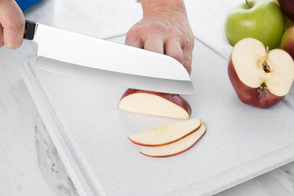 How to Easily Core and Slice an Apple