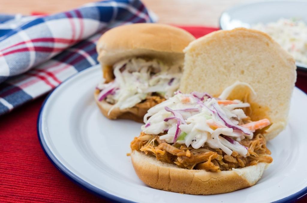 Slow Cooker Barbecue Pulled Chicken Sliders