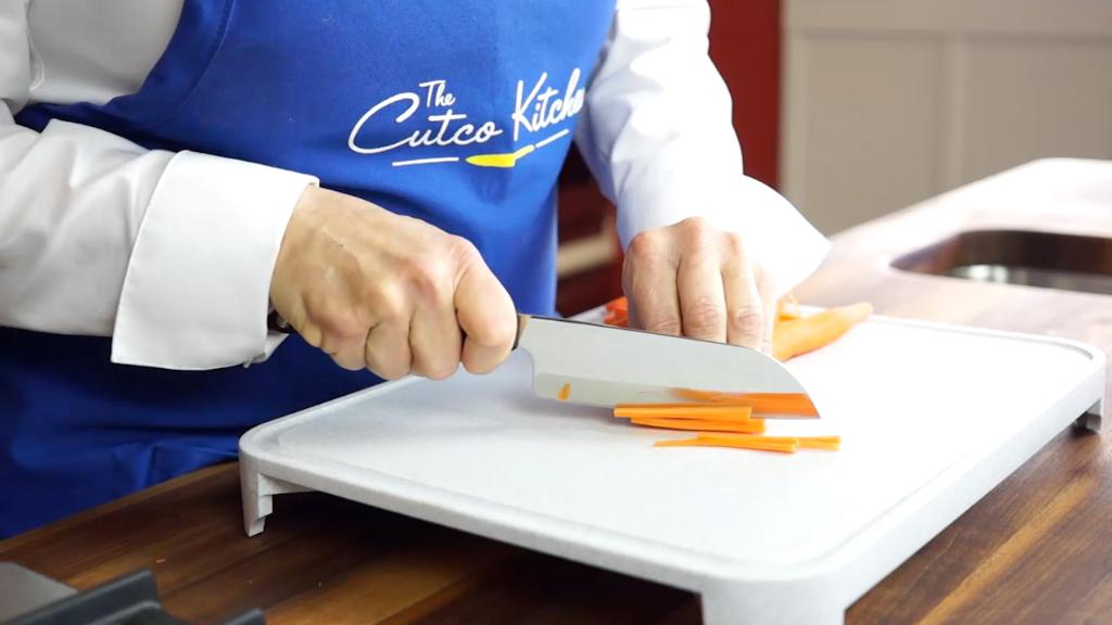 How to Julienne Carrots for Spring Rolls