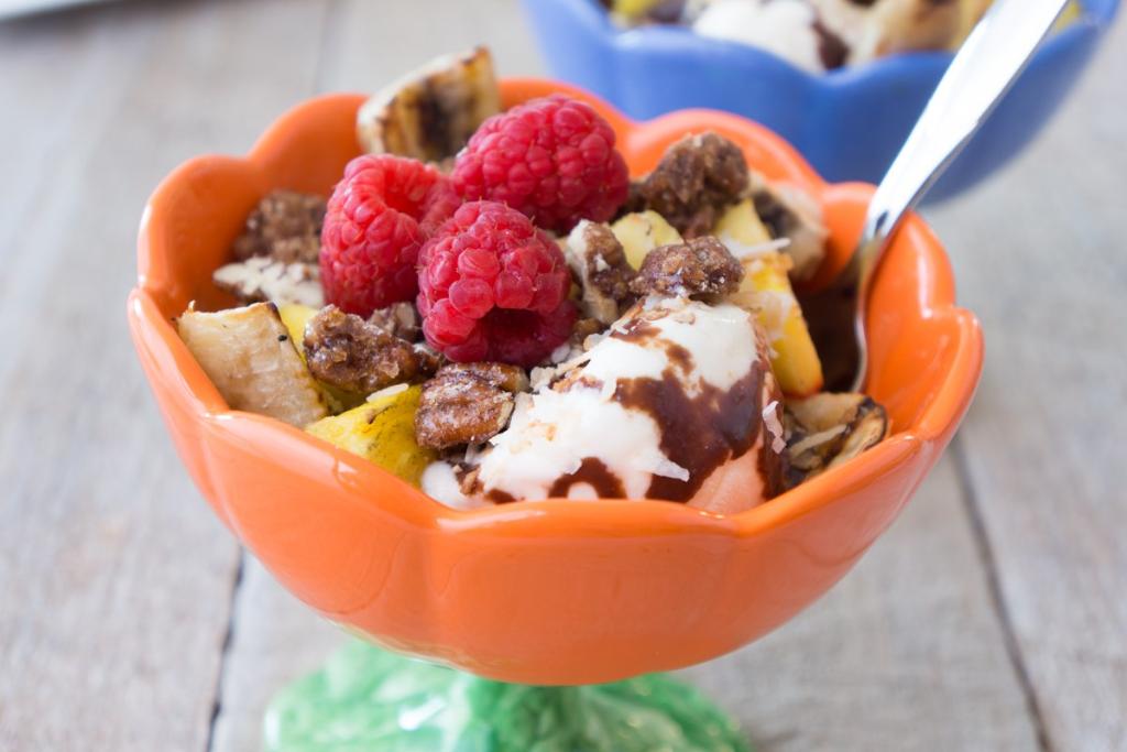 Grilled Banana Splits