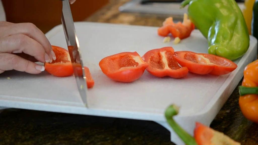 How To Cut A Variety Of Peppers
