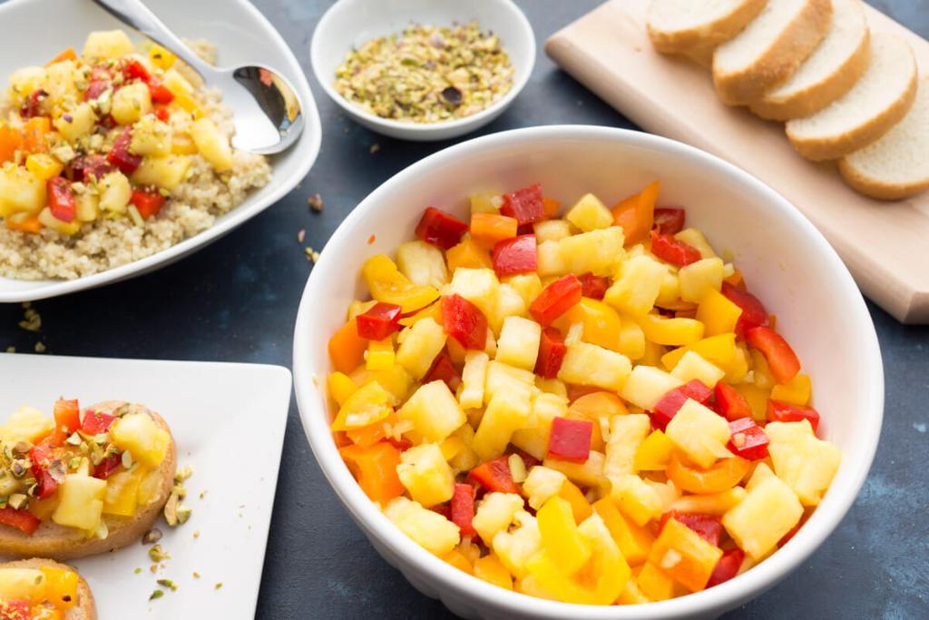 Spicy Fresh Pineapple and Pepper Salad