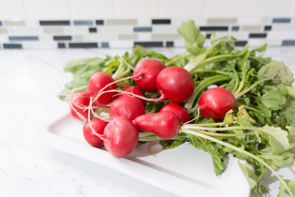 2 Ways to Eat Radishes
