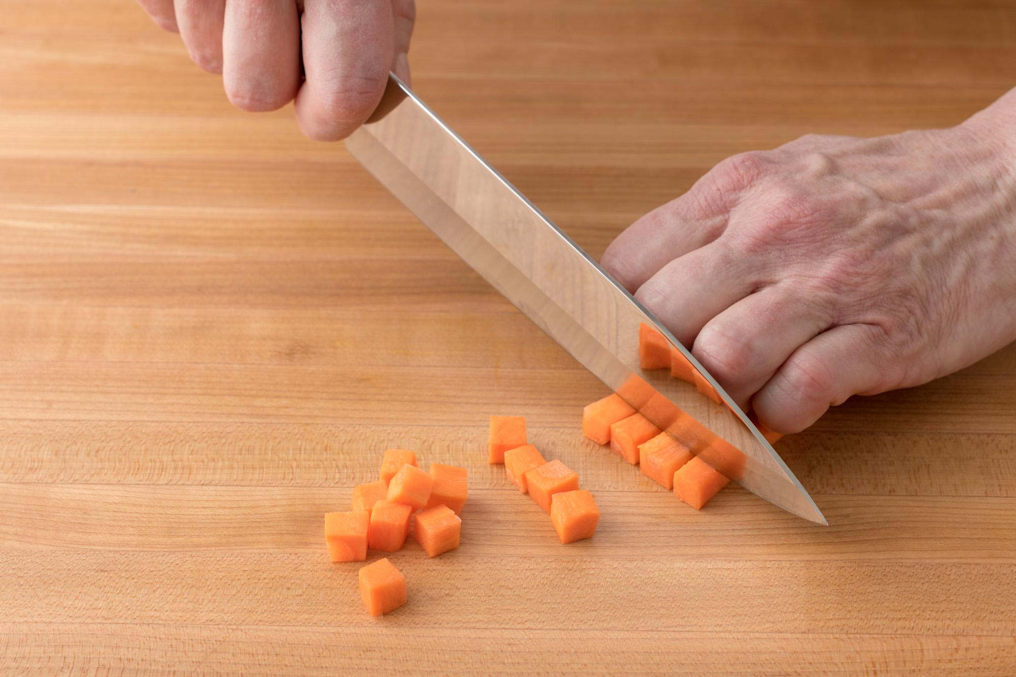 How to Dice Carrots
