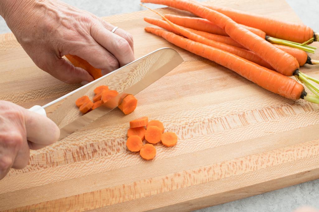 How Do I Cut Carrot Into Cubes