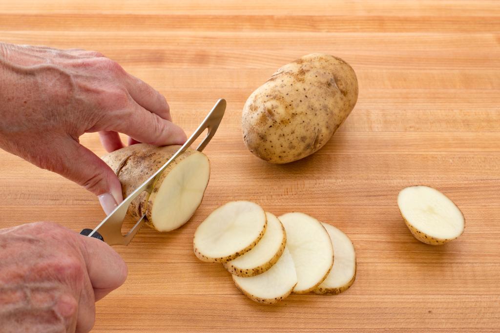 How to thinly slice potatoes