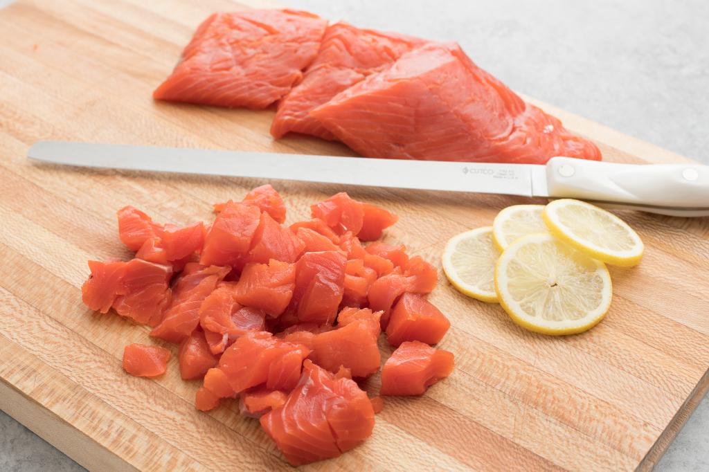 How to Cube Salmon from a Fillet