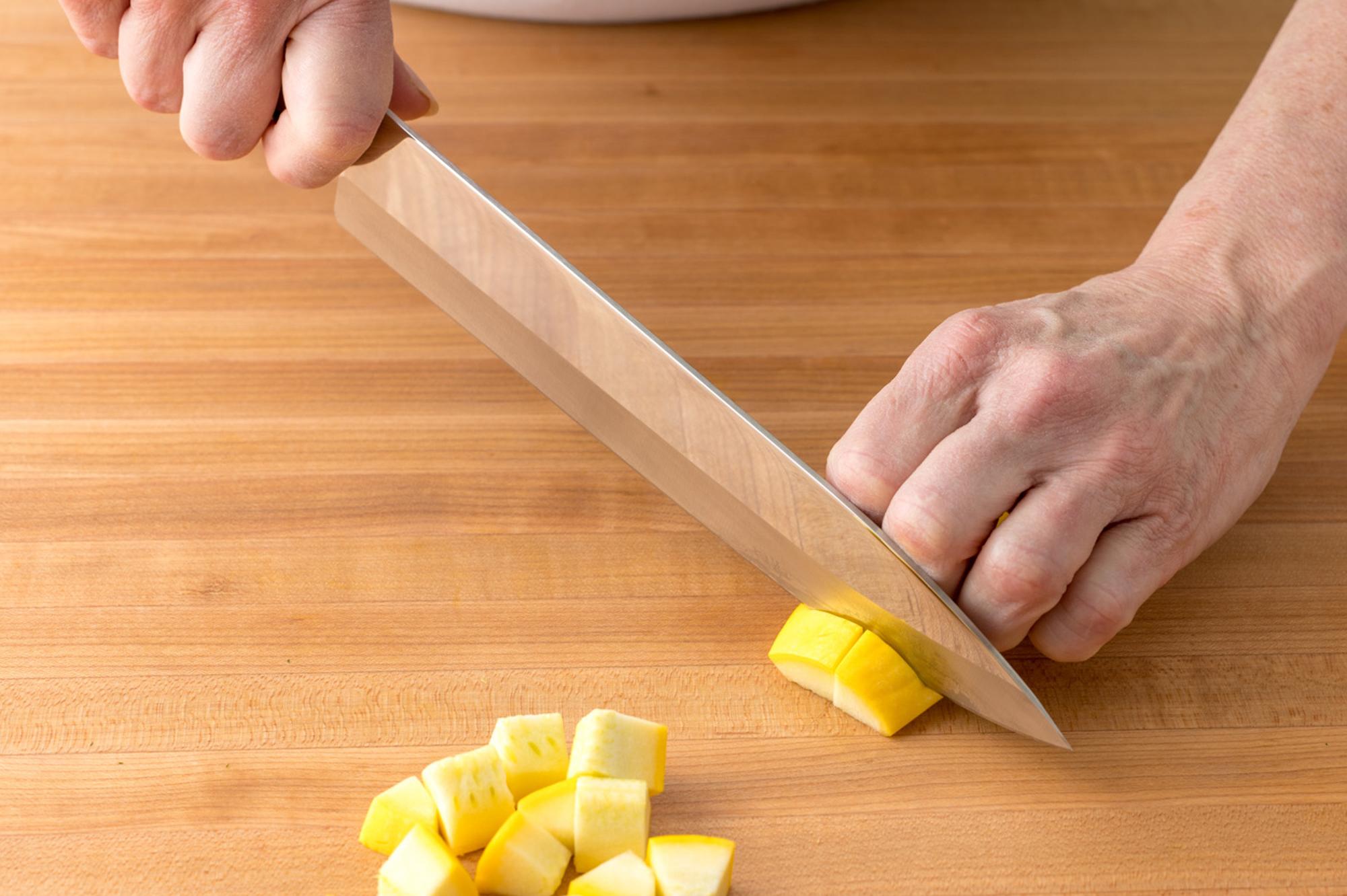 How to Dice Yellow Squash