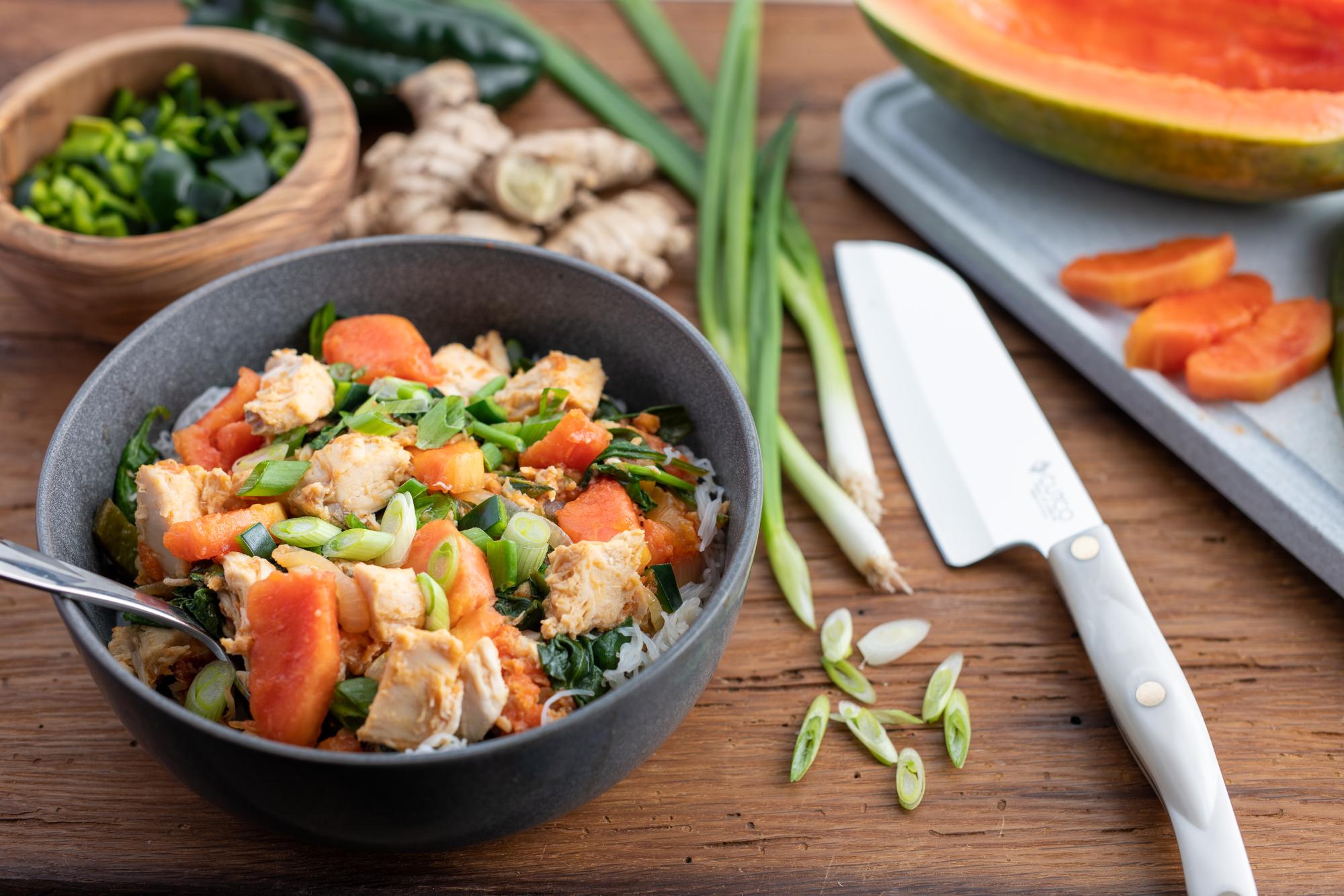 Chicken and Papaya Stir-Fry With Ginger and Lime