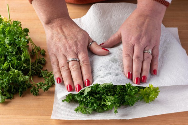 How to Mince Fresh Sage Leaves