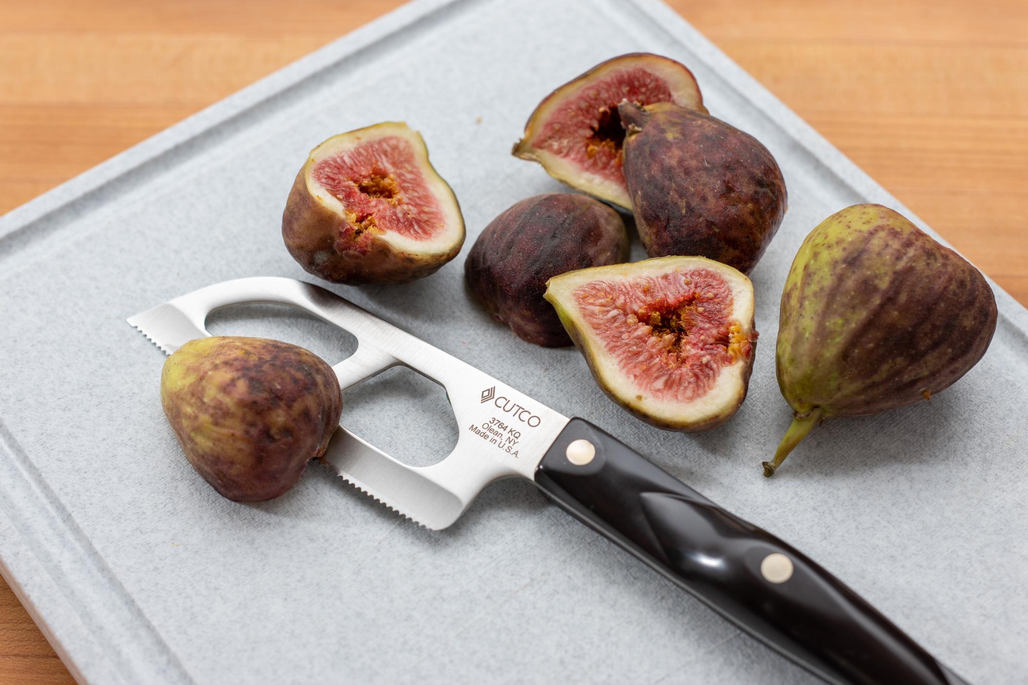 Prepping figs for the mezze platter.