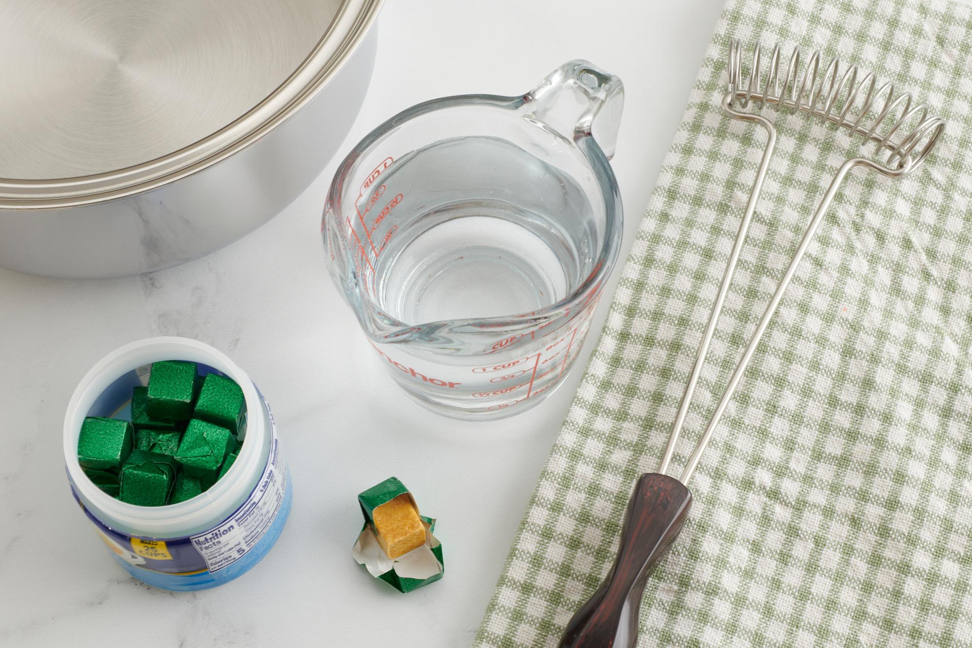 Bouillon cube with a mix-stir.