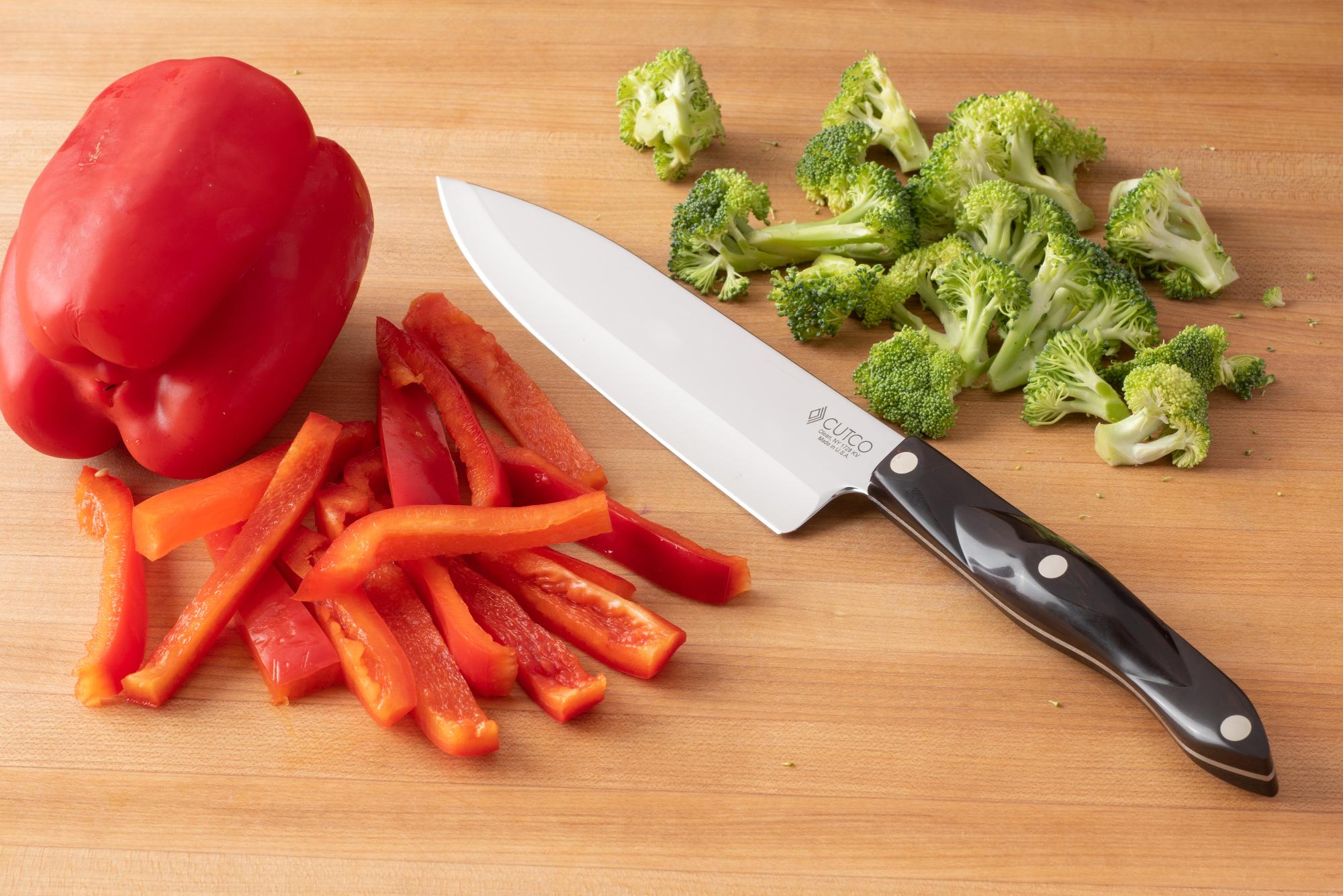 Petite Chef with broccoli and peppers.