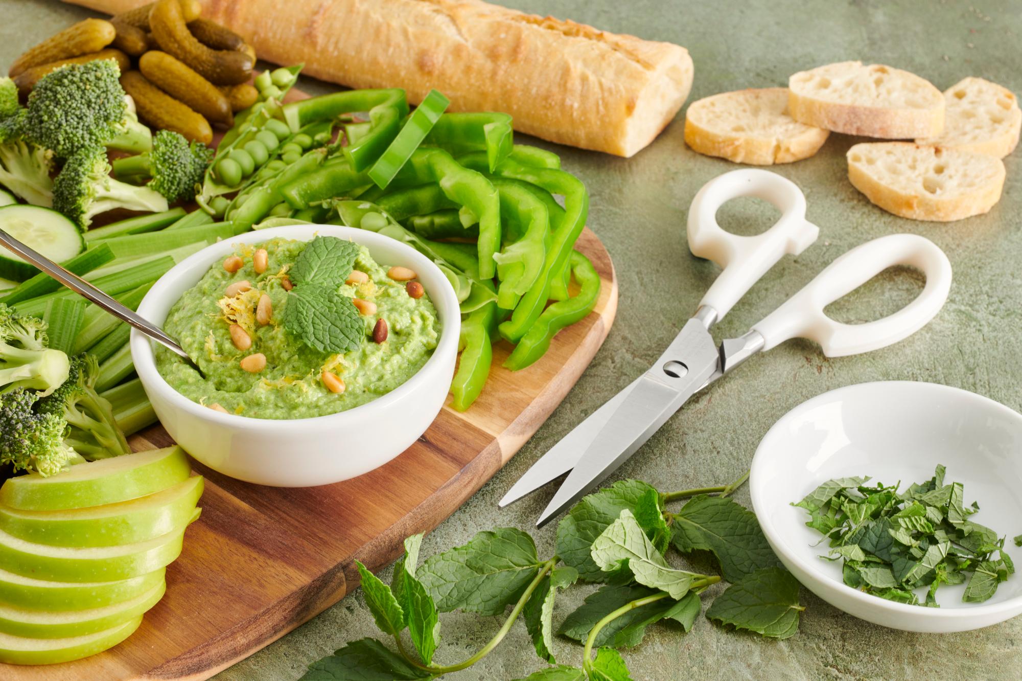 Sweet Pea, Lemon and Parmesan Dip