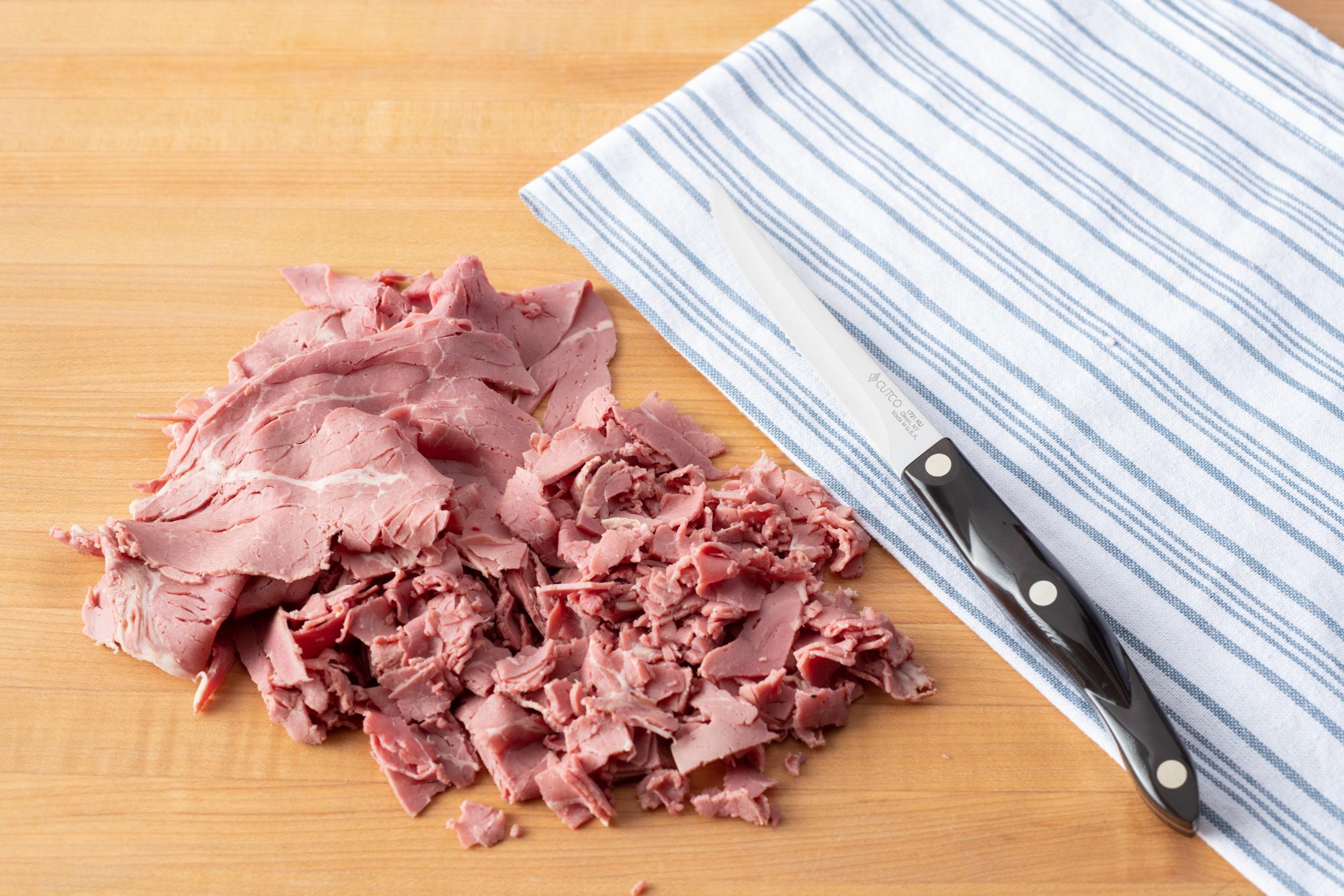 Cut the corned beef with a Trimmer.