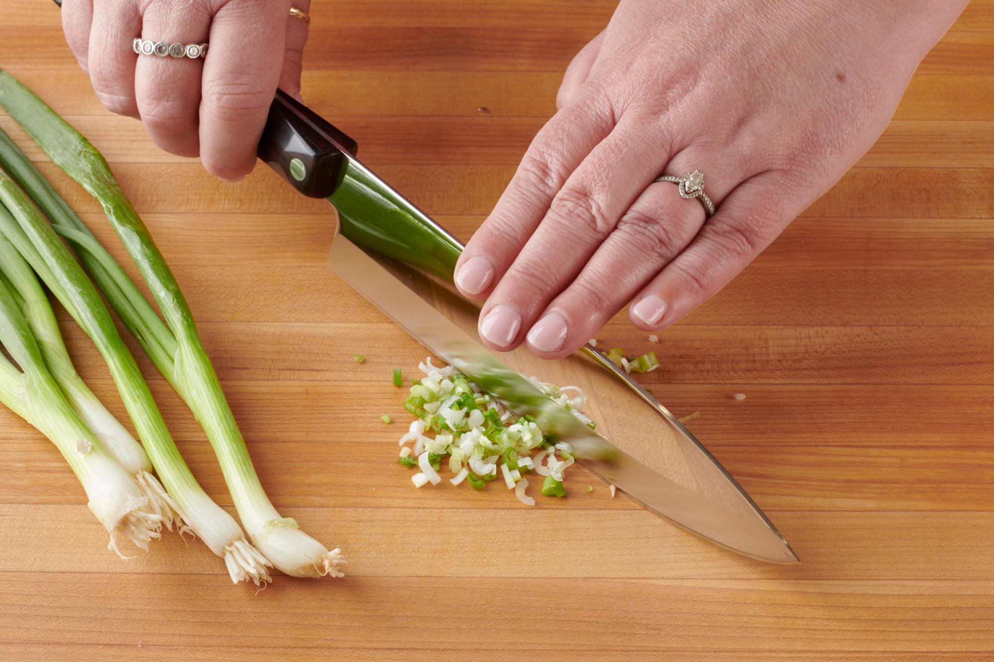 Mincing scallions with a Petite Chef.
