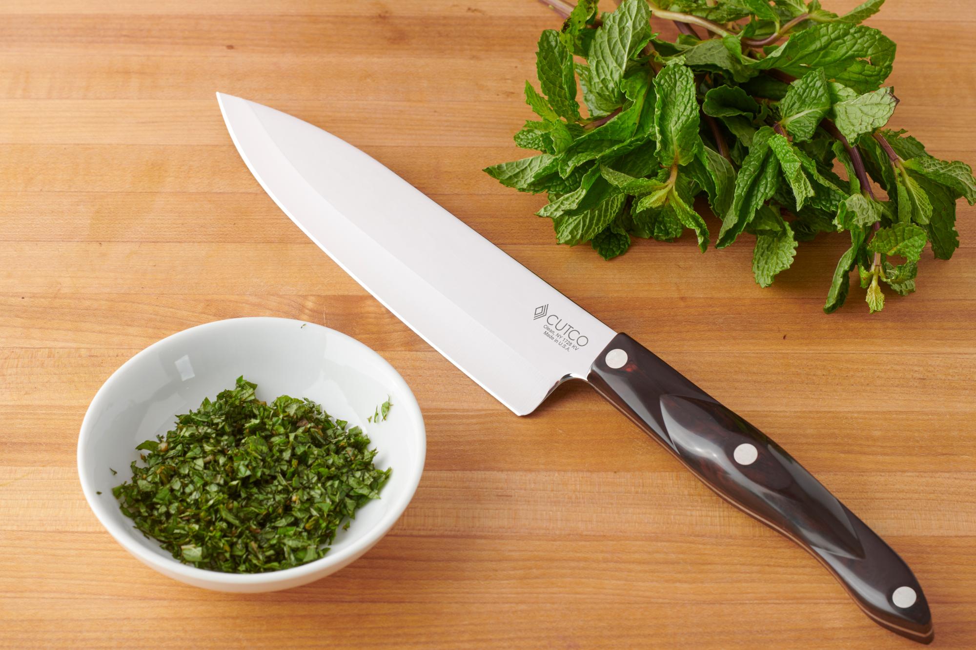 Chop mint with a Petite Chef.