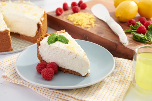 No-Bake Lemon Cheesecake With Limoncello