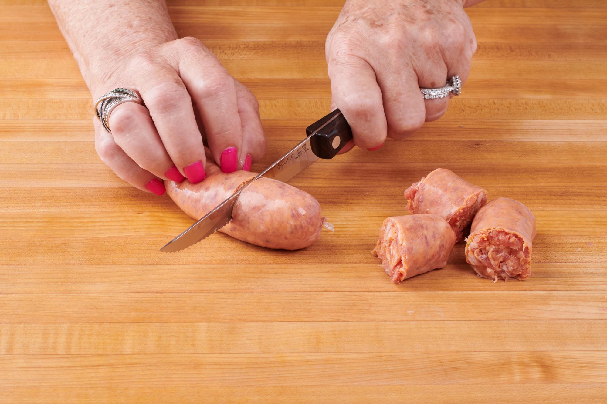 Cutting sausage with Trimmer