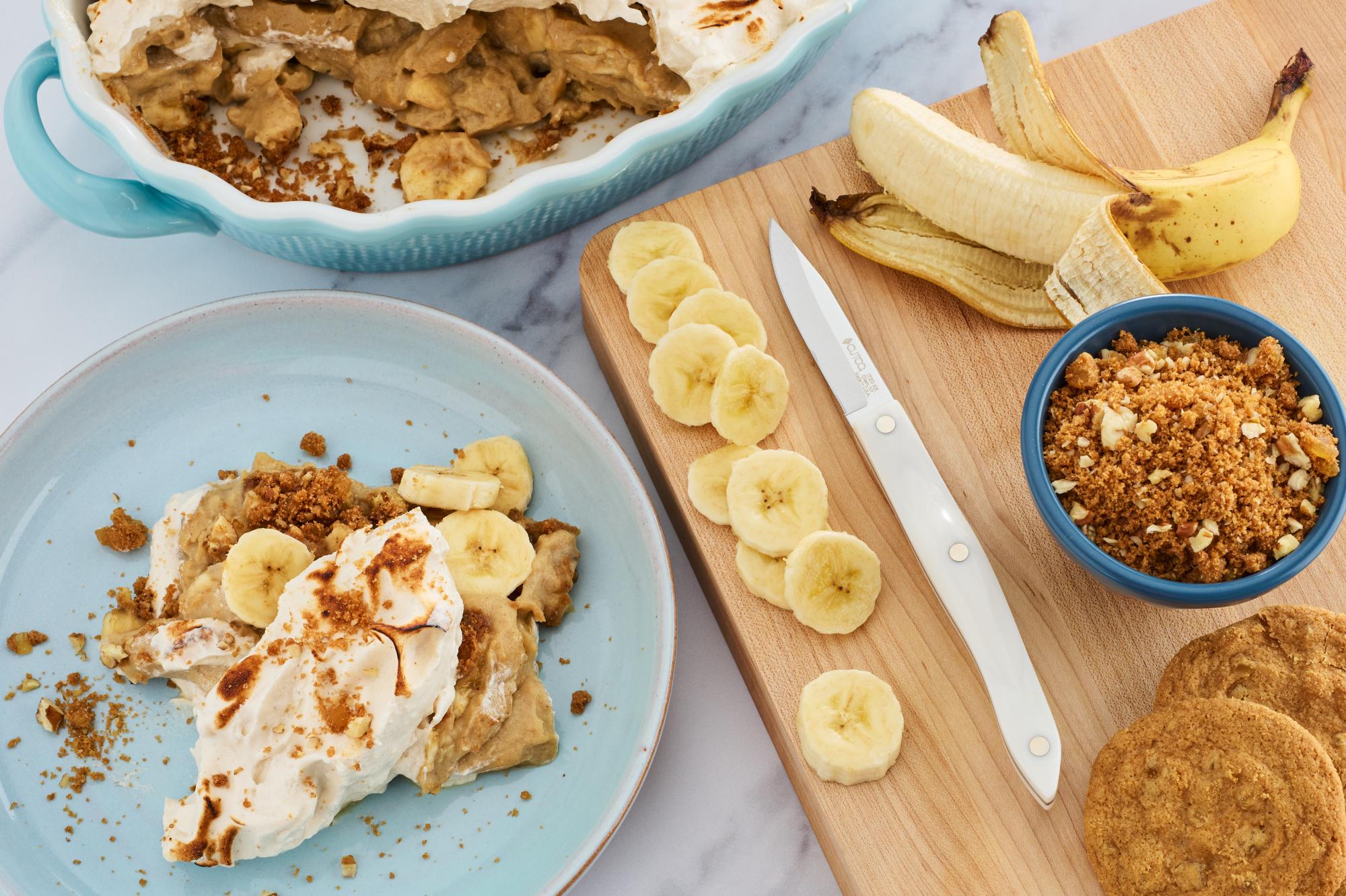 Gingersnap Pecan Banana Pudding With Caramel Chai Meringue