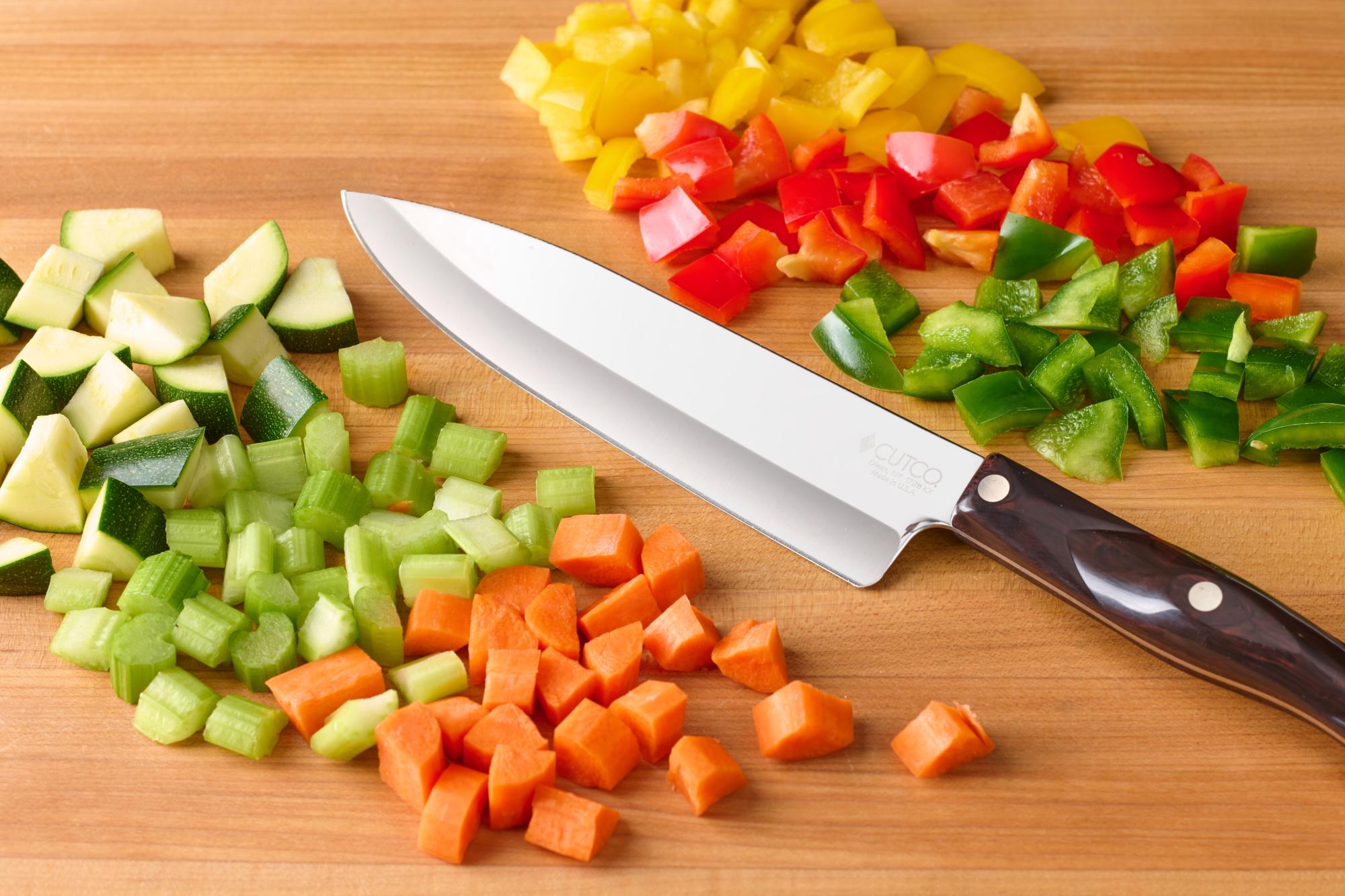 Cut vegetables with a Petite Chef.