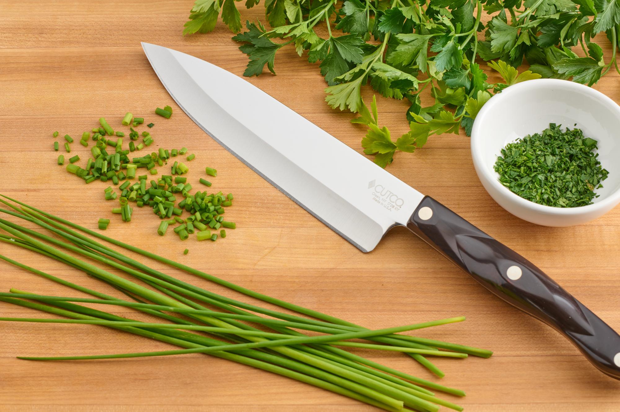 Chopped herbs with Petite Chef.