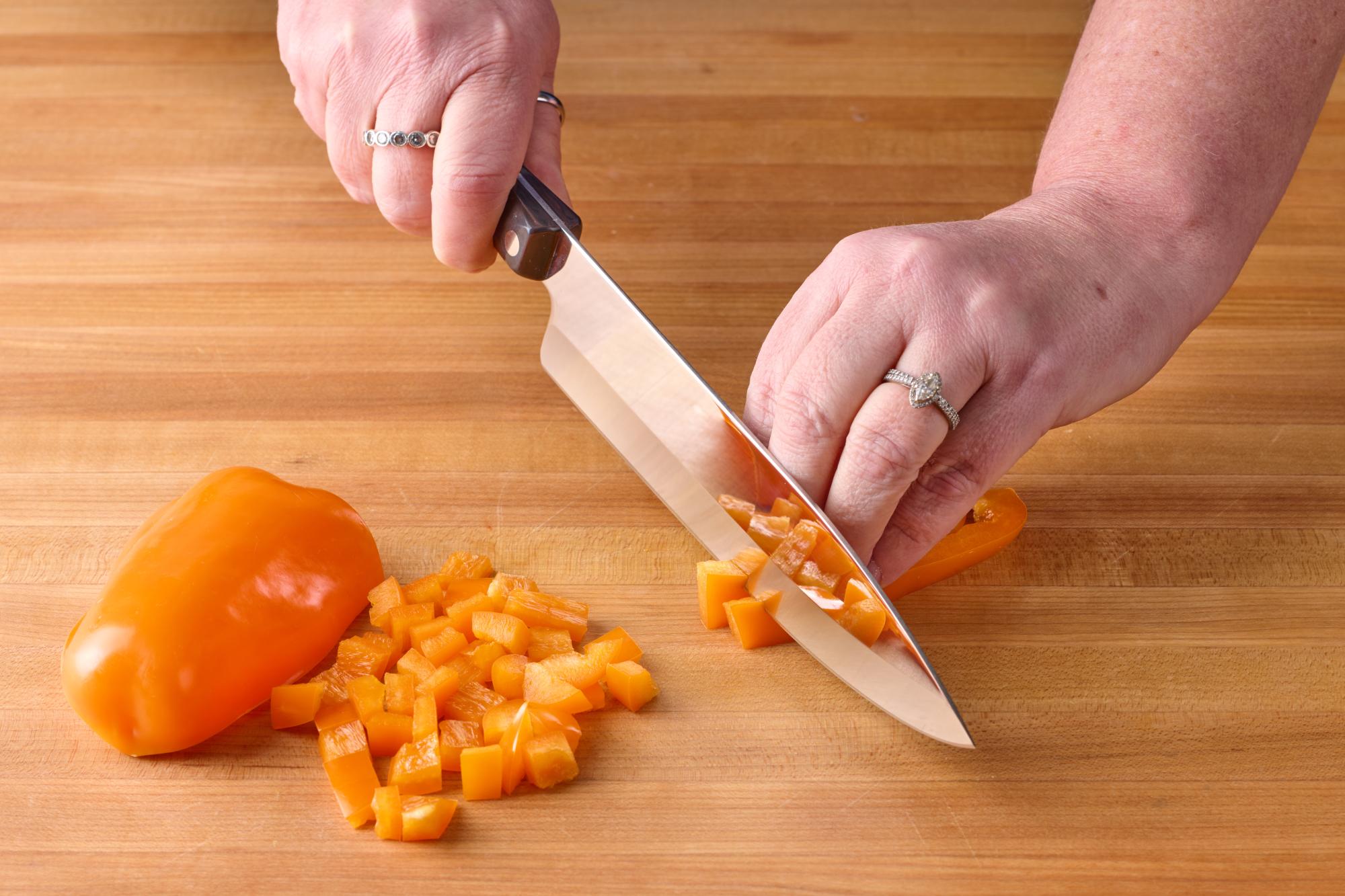 Chopping bell pepper with Petite Chef.