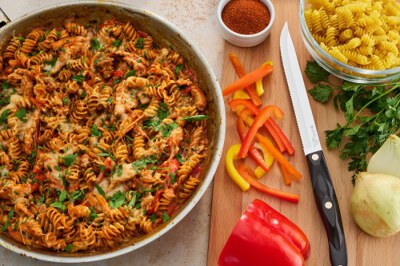 Creamy Chicken Fajita Pasta Skillet