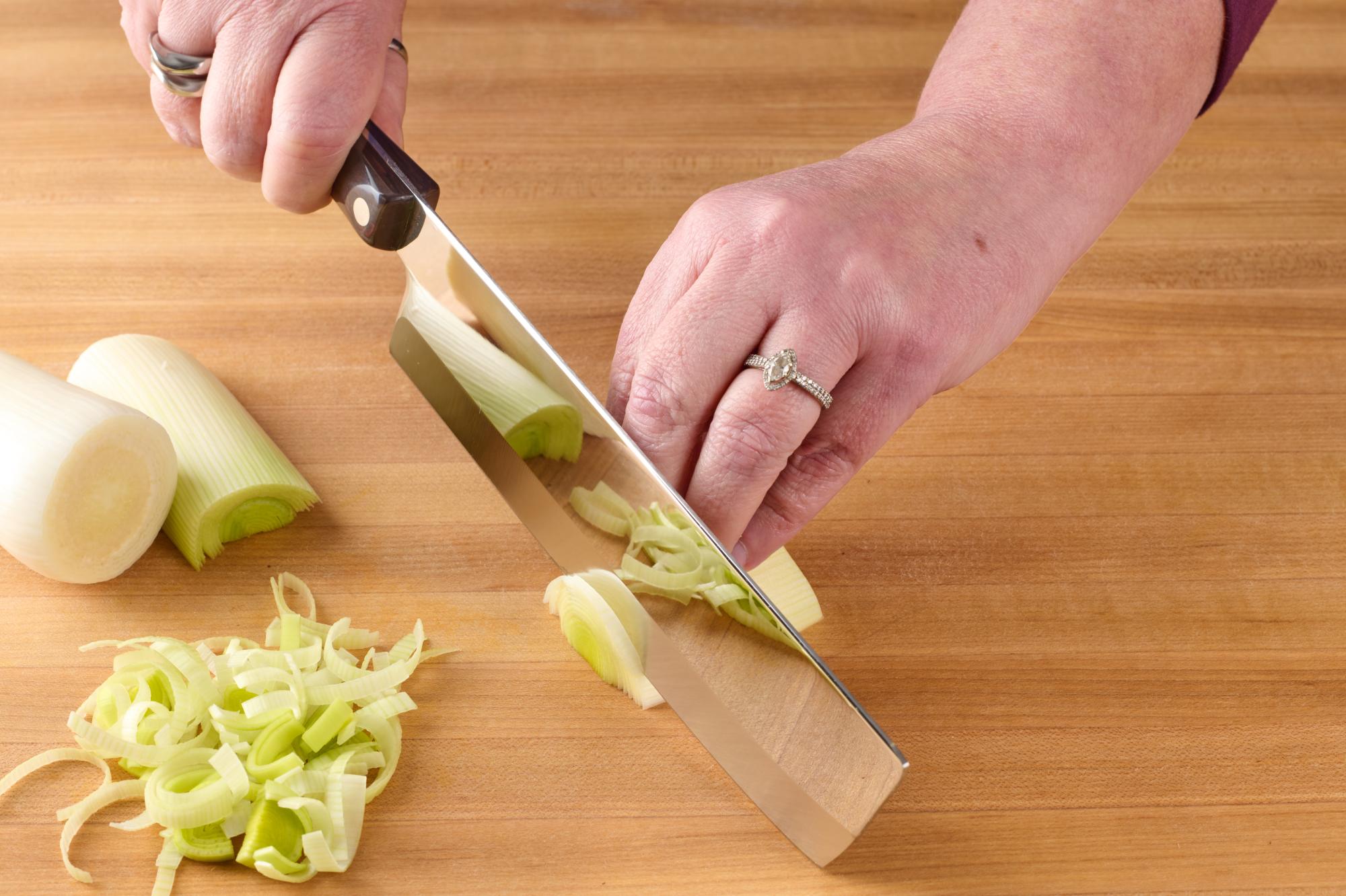 Slicing leeks with a Vegetable Knife.