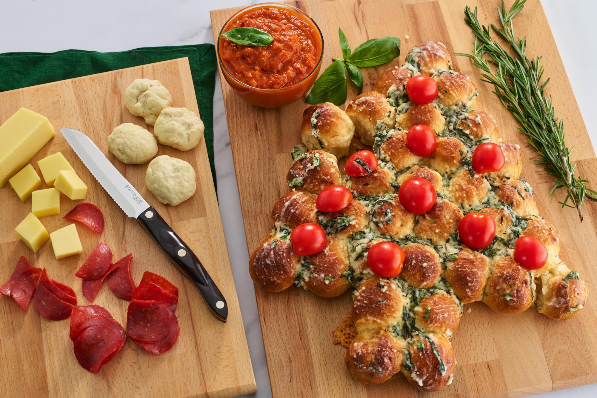 Pull-Apart Stuffed Christmas Tree Bread