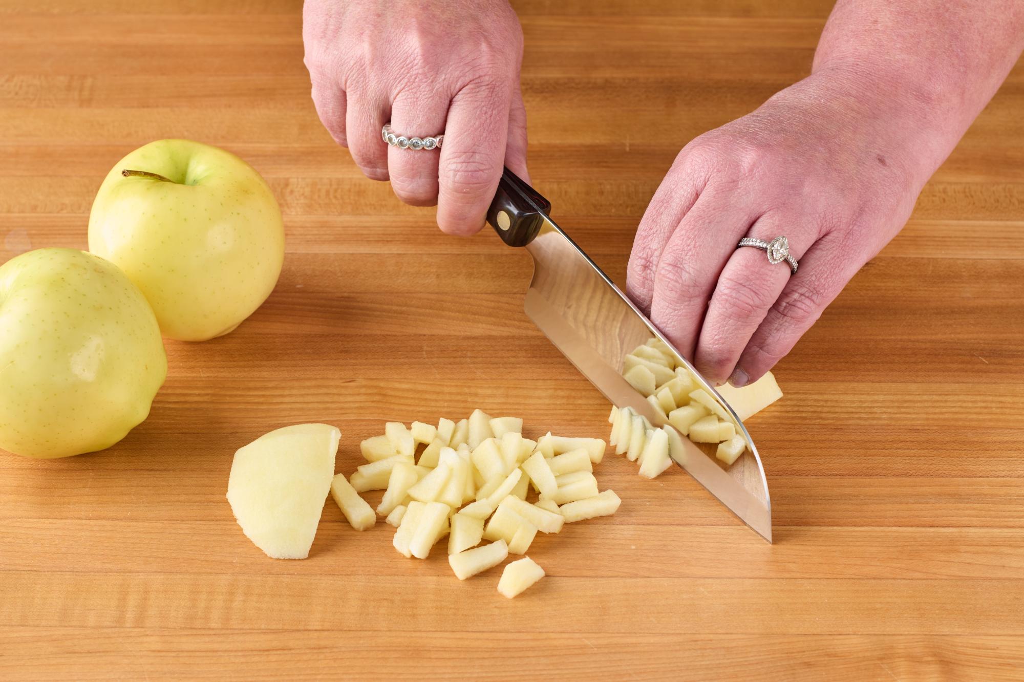 dicing apples with Petite Santoku