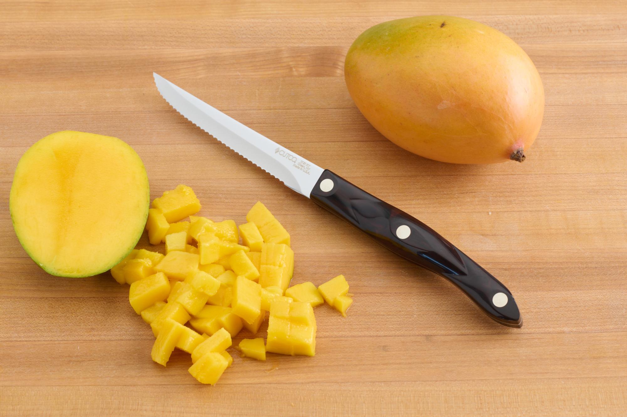 Chopped mango with Trimmer