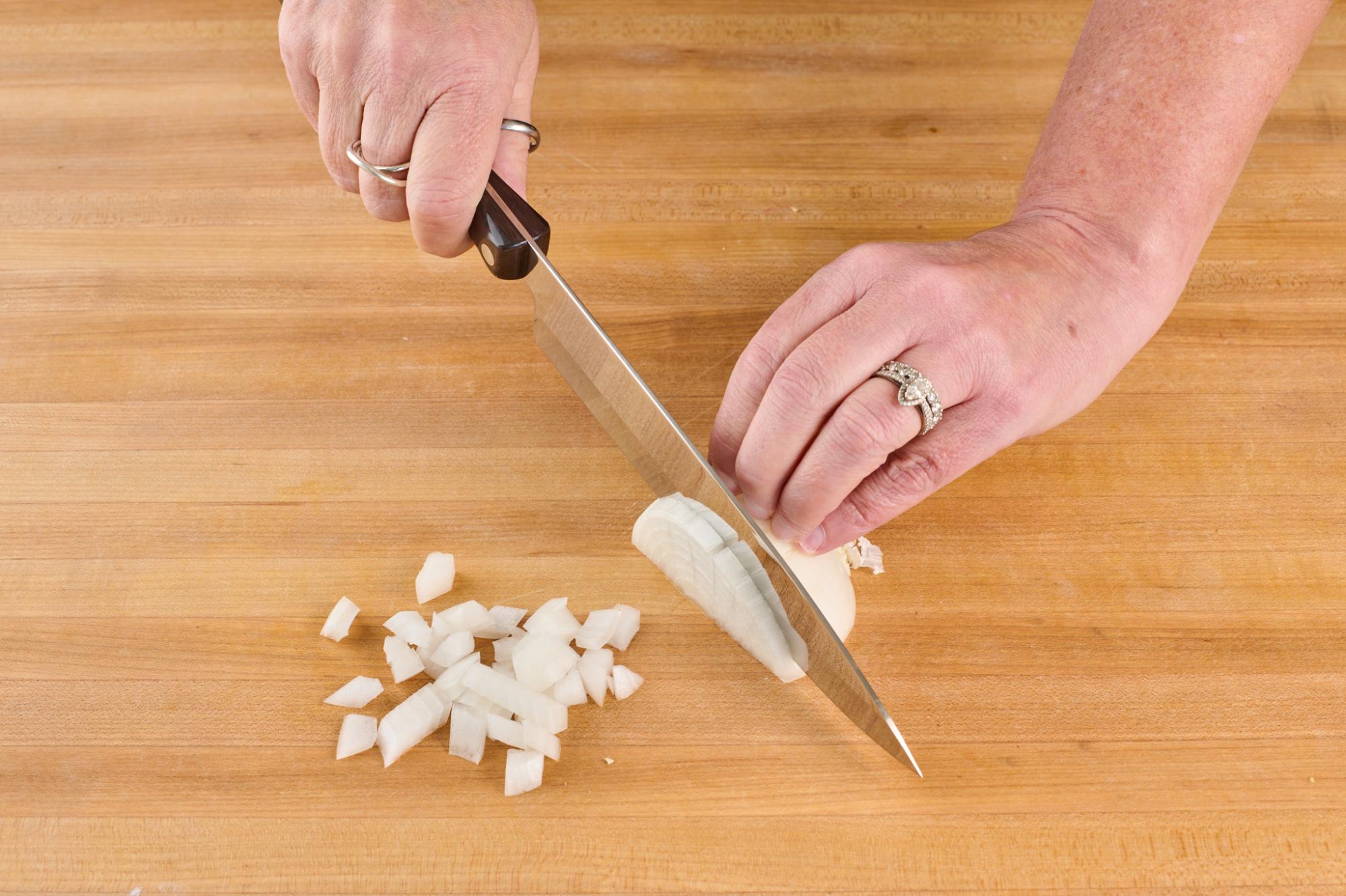 Dicing a white onion with Petite Chef