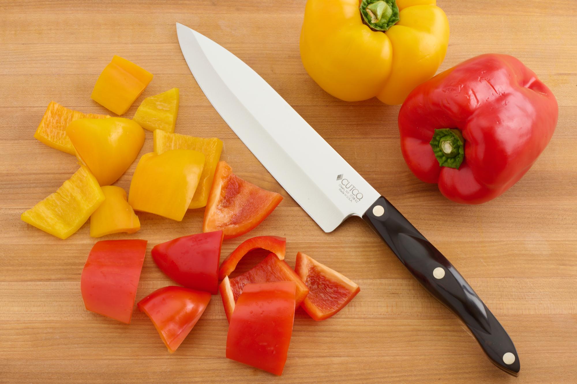 Red and yellow pepper pieces with Petite Chef