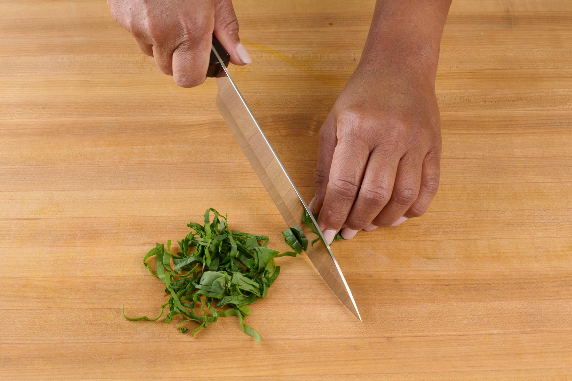 Chopping spinach with Petite Chef