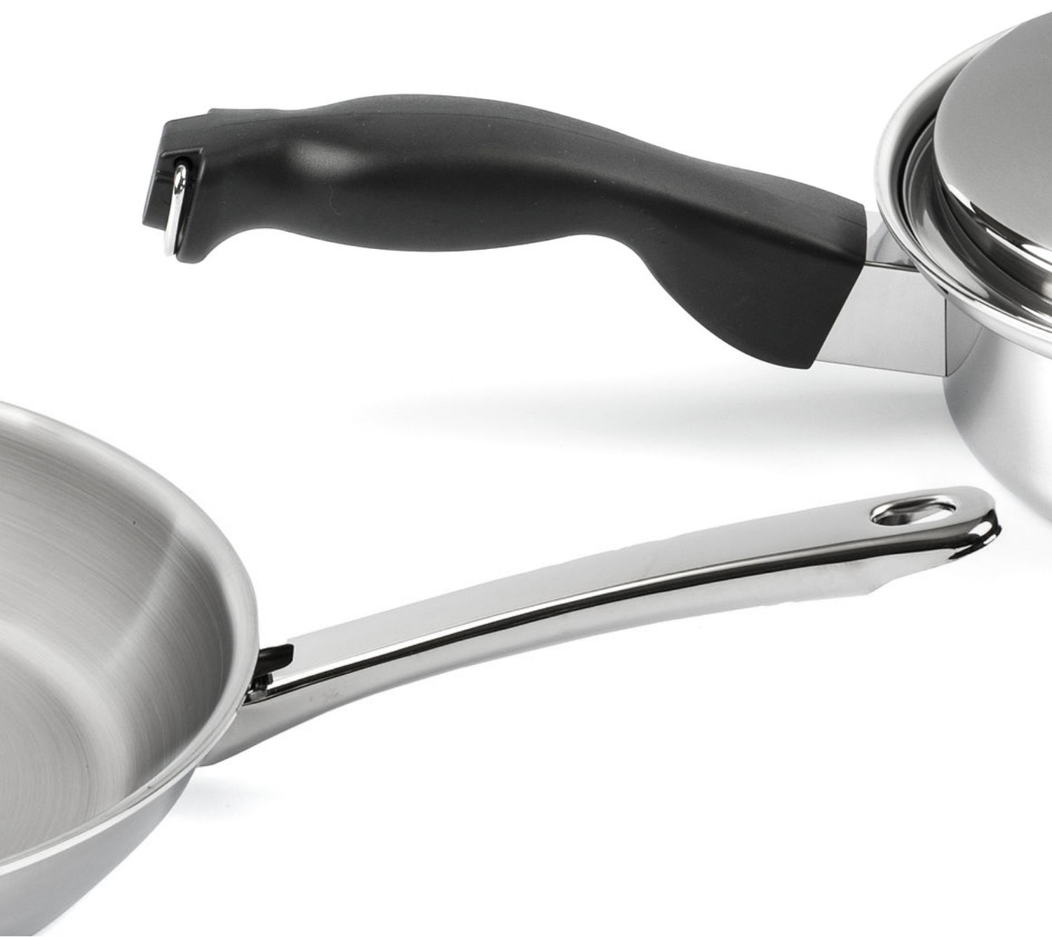 https://images.cutco.com/learn/cookware/handle.jpg