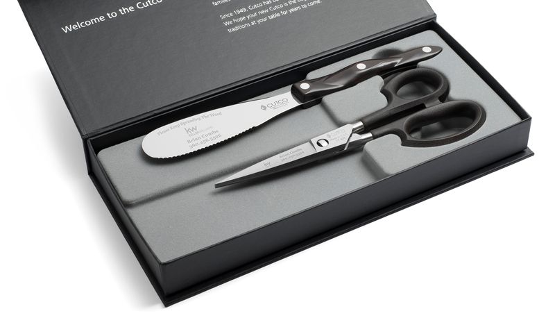 Closeup of Shear Favorites in handle option C