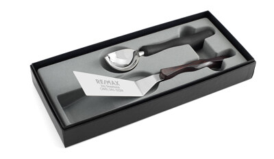 2 Products in Gift Box - Turn n' Serve, Ice Cream Scoop,