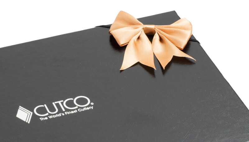 Closeup of gift box with available gift bow in various colors.