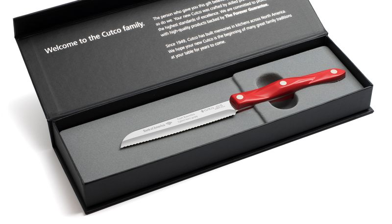 Closeup of Santoku-Style Trimmer in handle option R