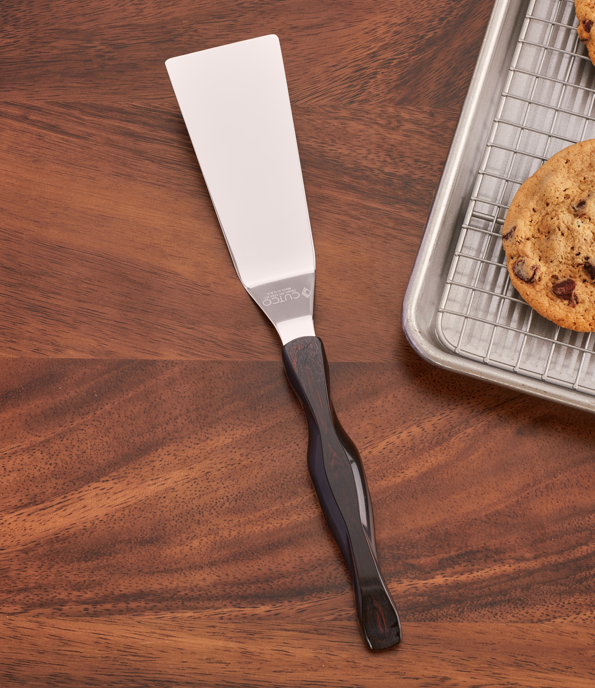 Turn n' Serve | Serving Tools by Cutco