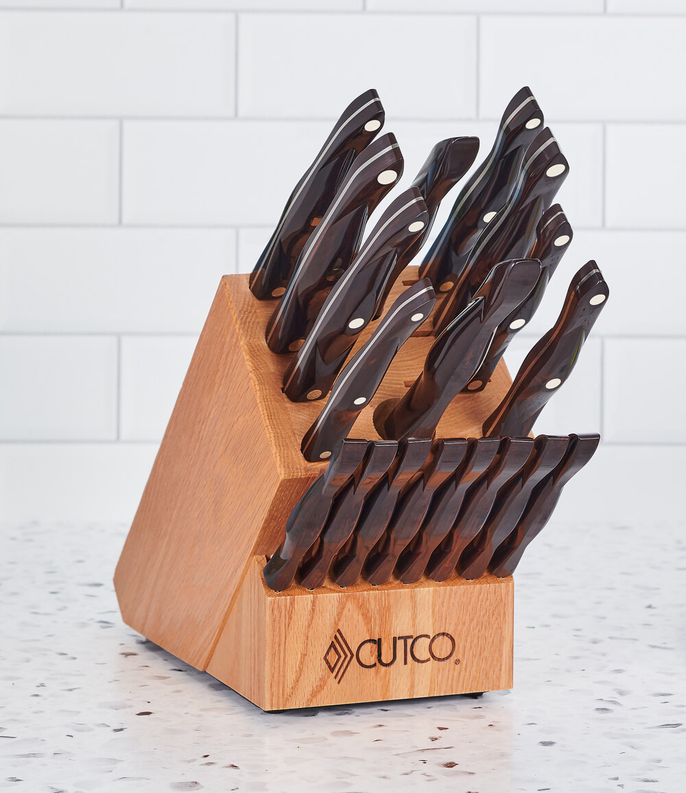  CUTCO Model 2018 White (pearl) Homemaker+8 Set18  High Carbon Stainless knives & forks in factory-sealed plastic  bags#1748 Honey Oak knife block, #82 Sharpener, and #125 10'' x  13'' Poly Prep cutting
