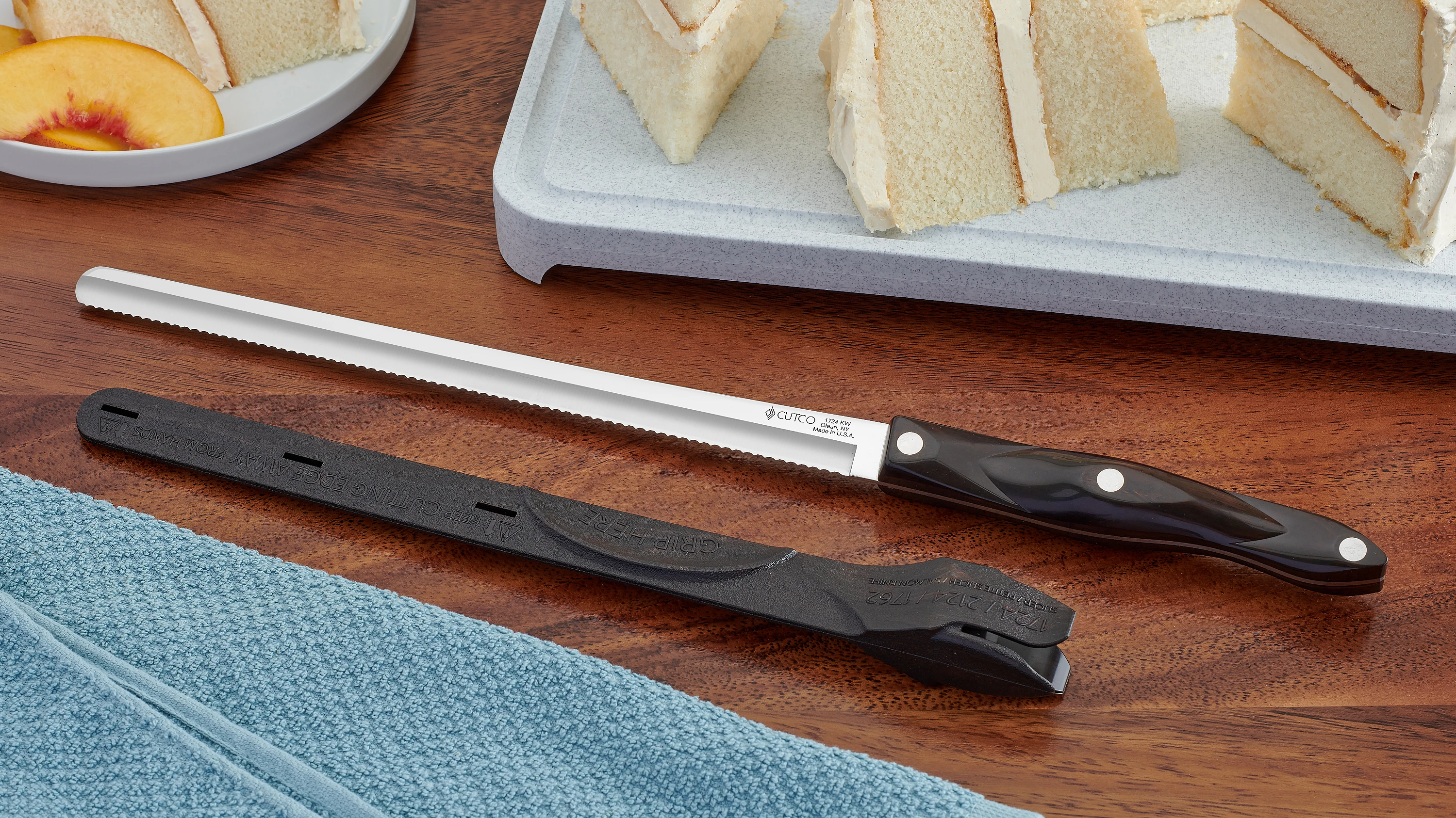 CUTCO 1724 JB Serrated Edge Bread Slicer Knife - Black Swirl Handle H4