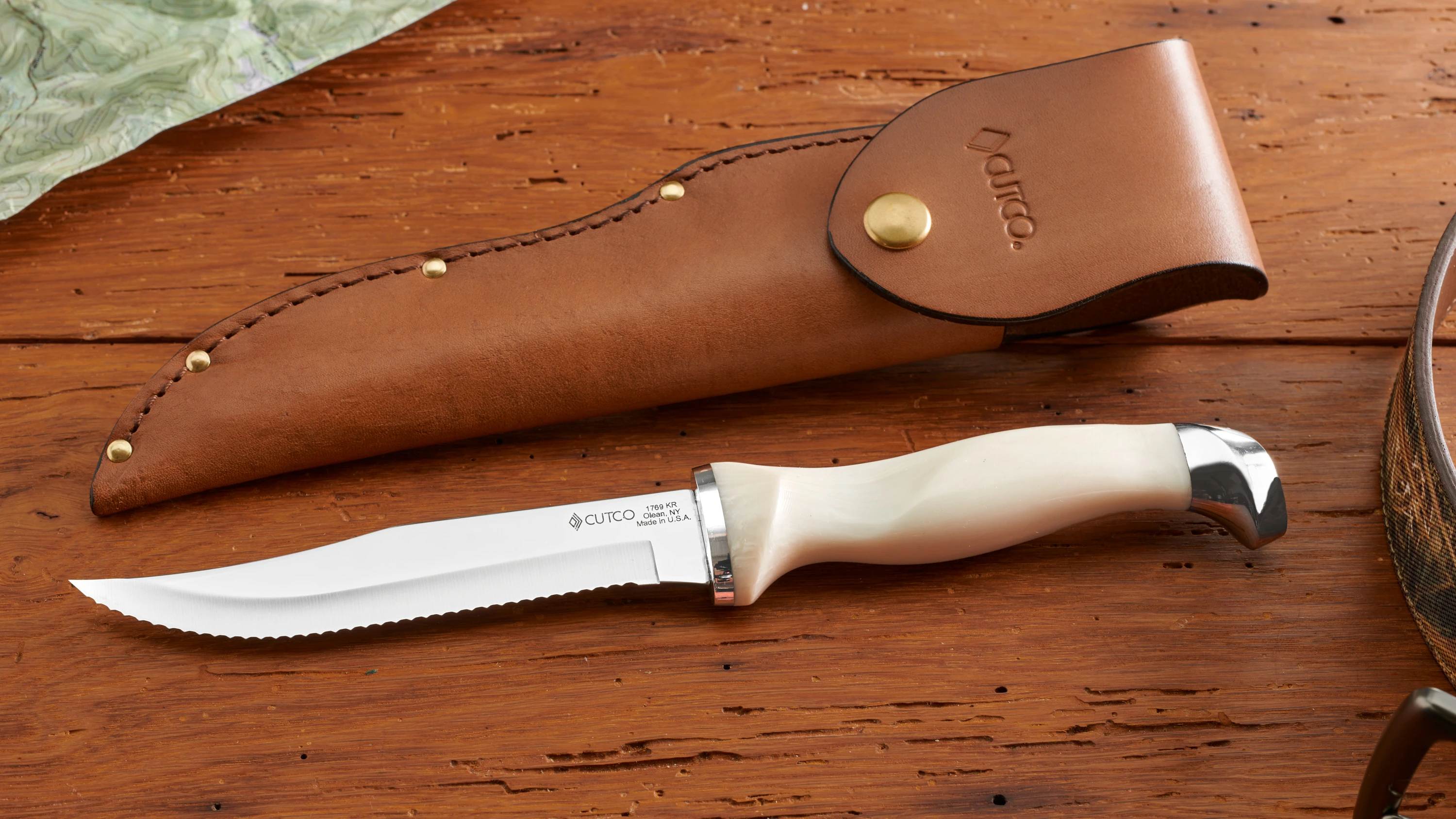  Cutco Model 1769 White (Pearl) Hunting Knife with Straight  Edge Blade and Leather Sheath in White Gift Box : Hunting Fixed Blade Knives  : Sports & Outdoors