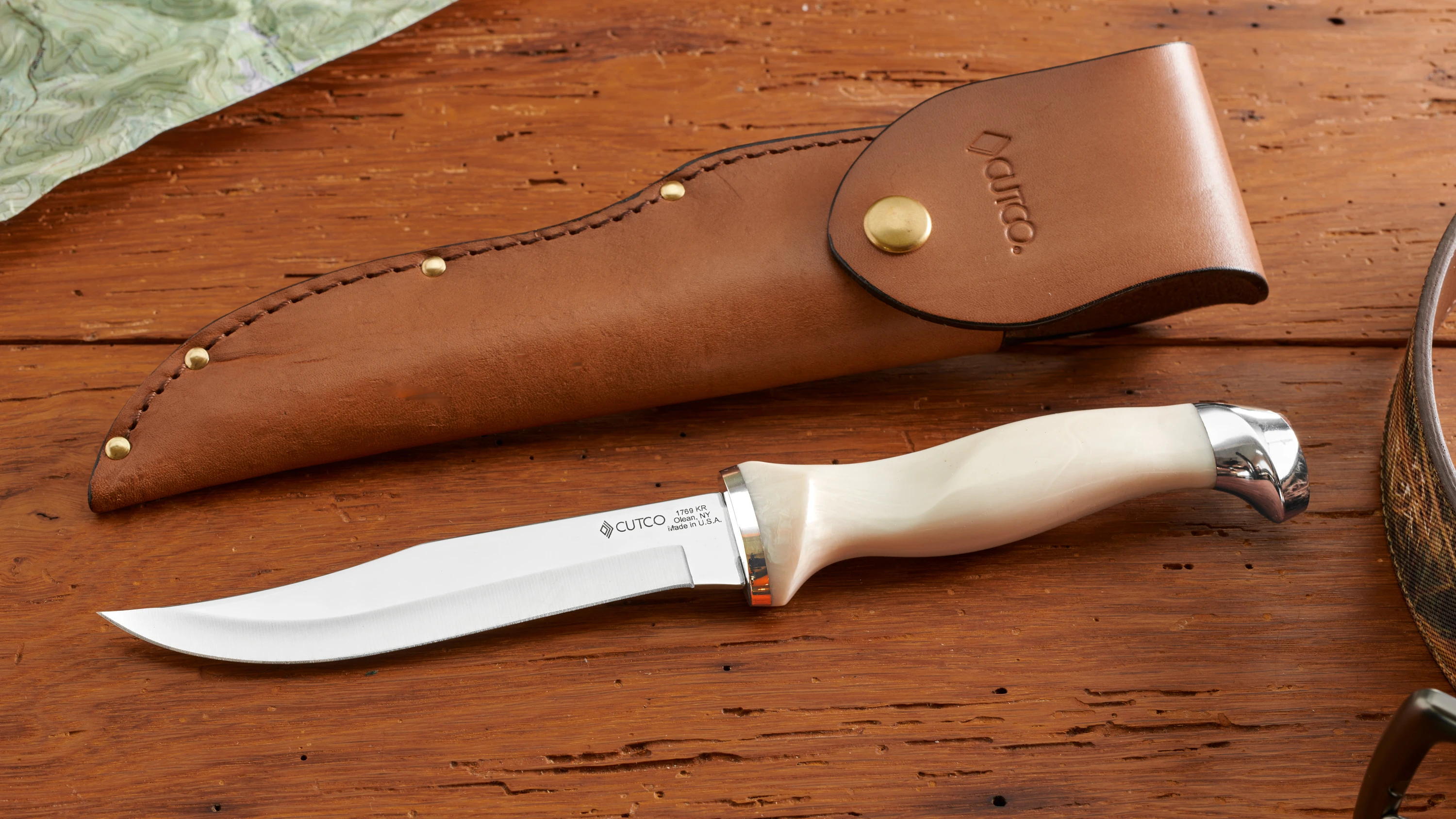 CUTCO Gut Hook Hunting Knife with Leather Sheath #5717BK :  Hunting Fixed Blade Knives : Sports & Outdoors