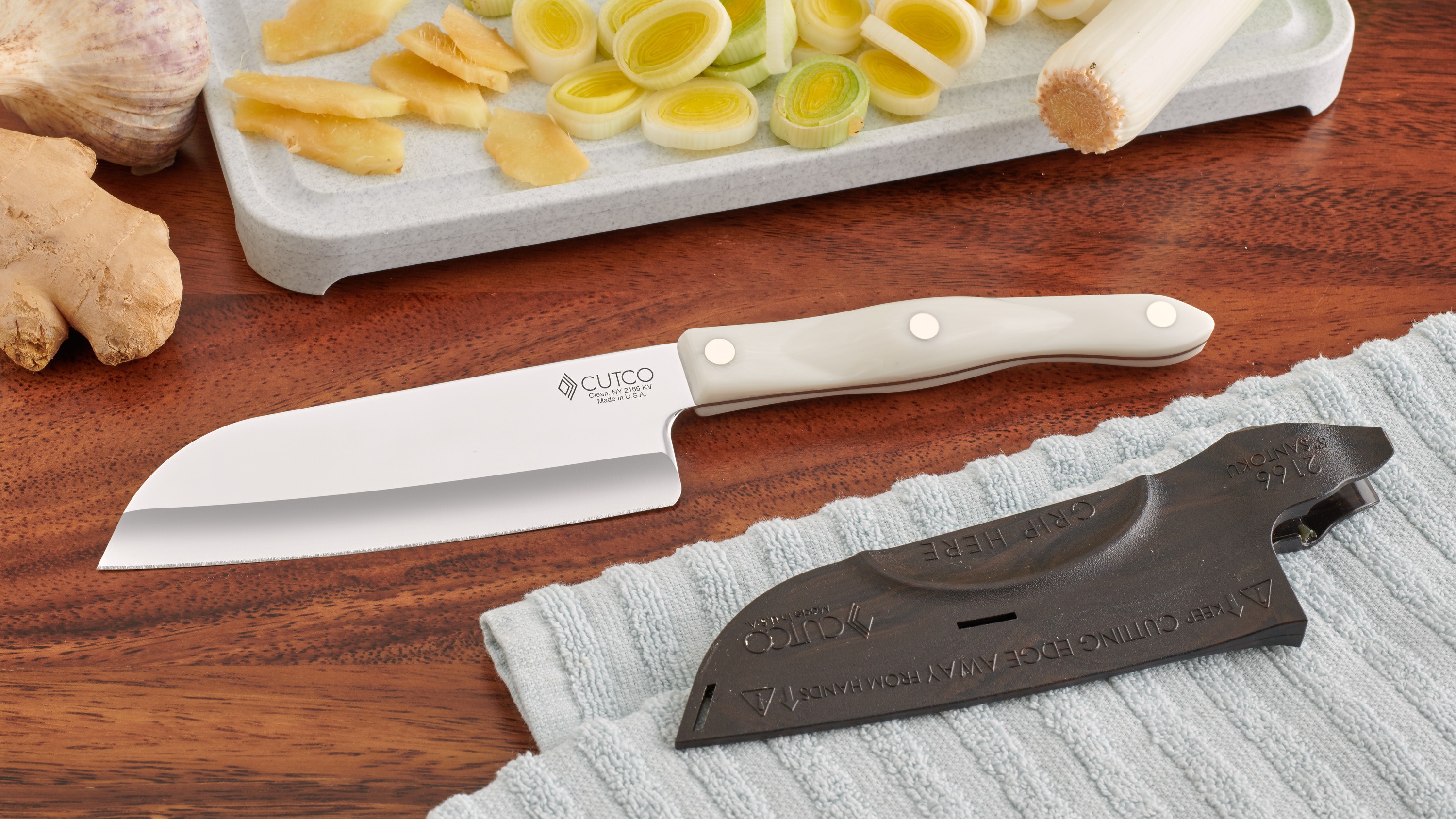 5″ Petite Santoku | Kitchen Knives by Cutco