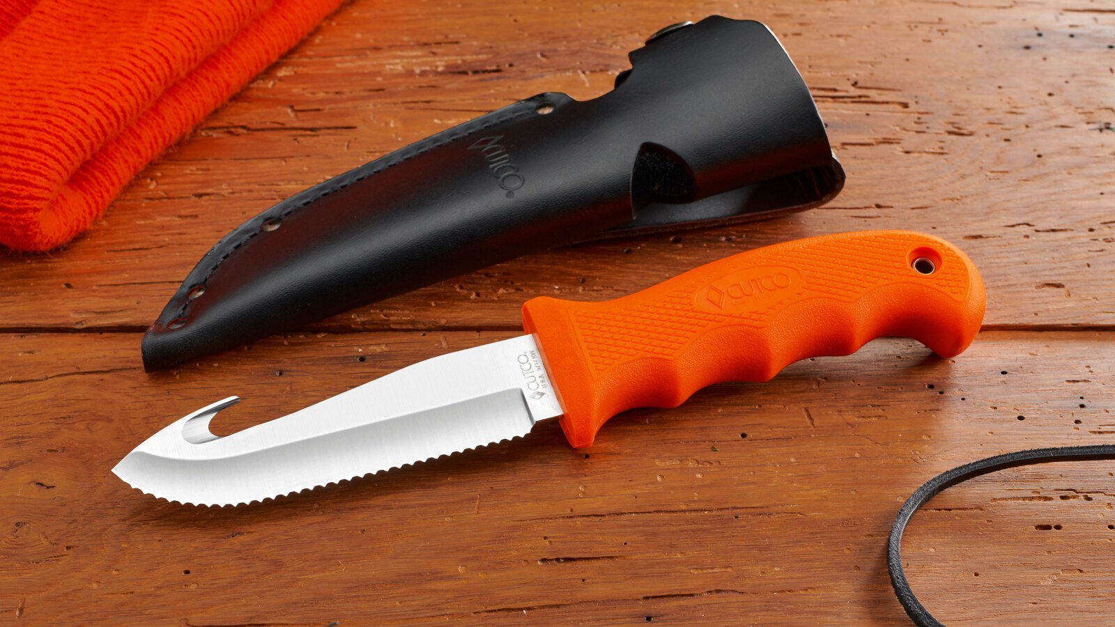 Gut Hook Hunting Knife (Double-D® Edge)