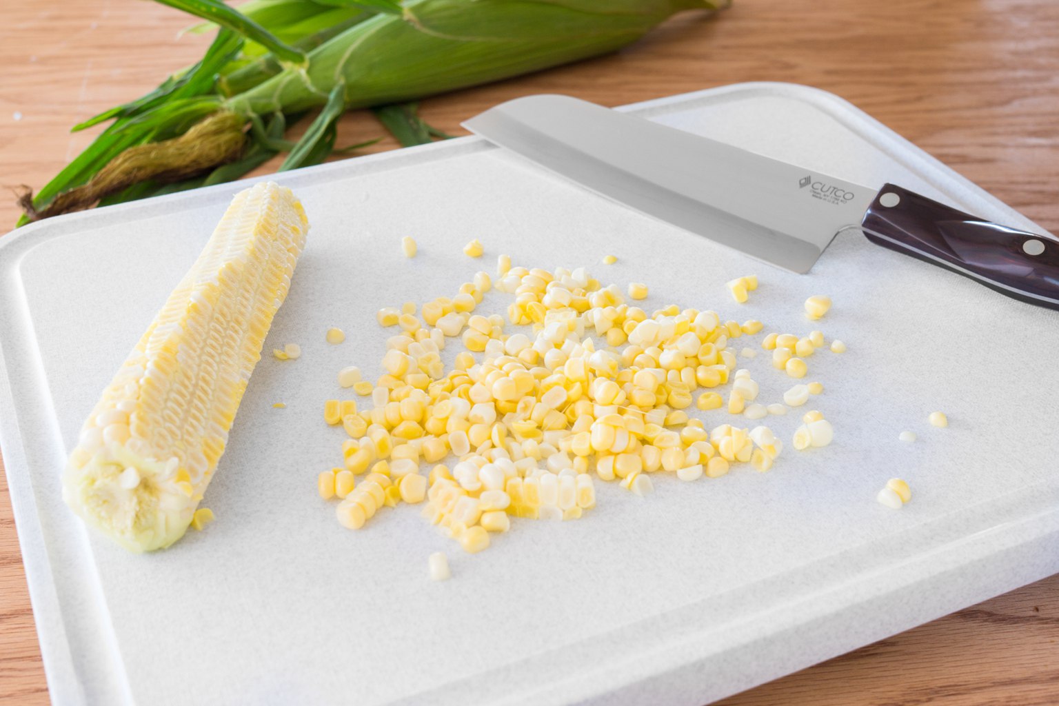 4 Ways To Cut Corn Off The Cob Cutco Kitchen