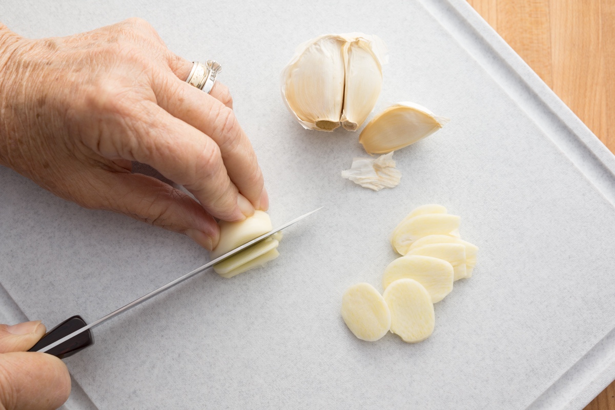 How To Slice Garlic Paper Thin?